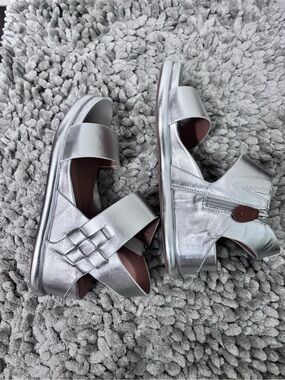 Gentle Souls by Kenneth Cole Metallic Sandals